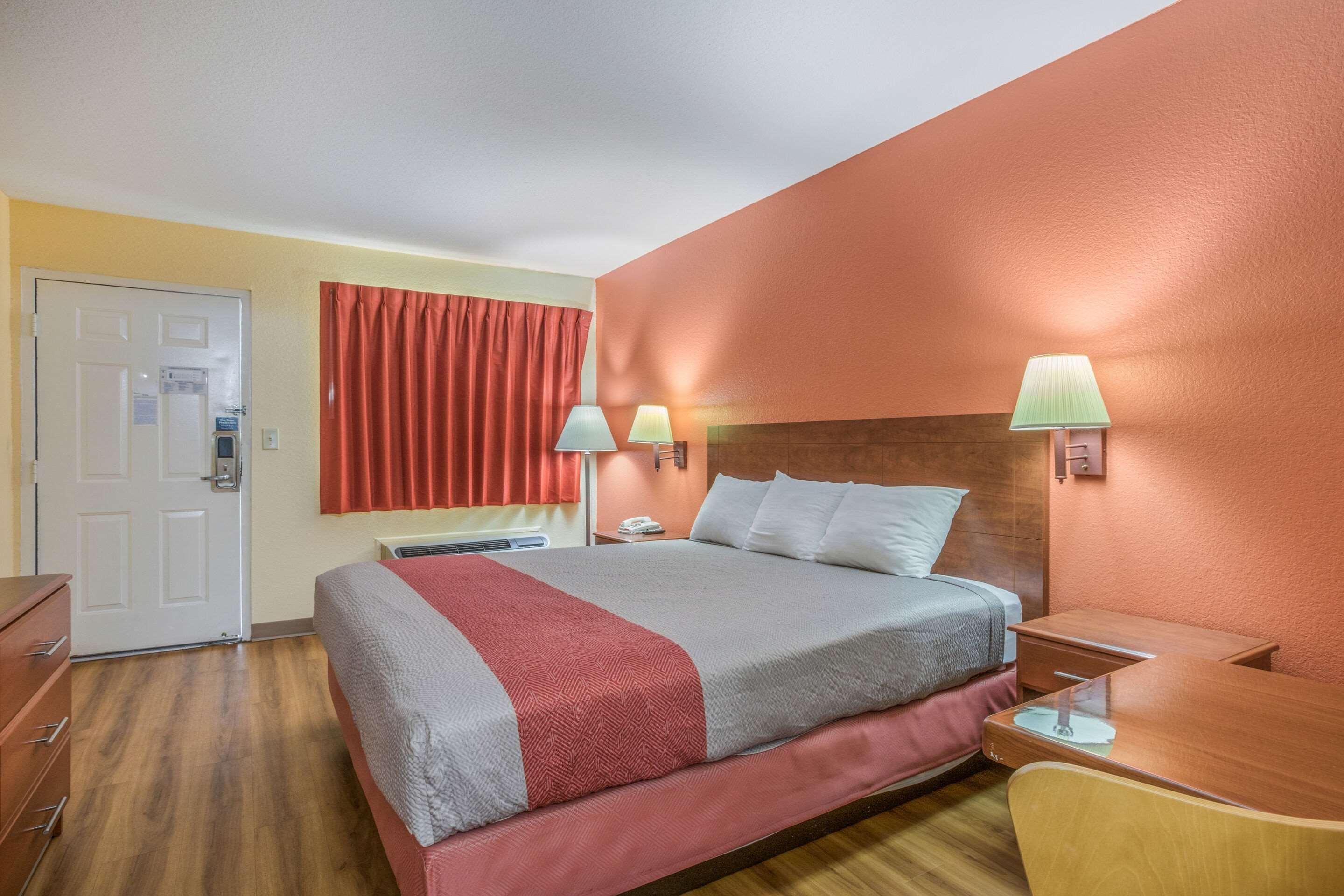 Rodeway Inn & Suites Macon Ngoại thất bức ảnh