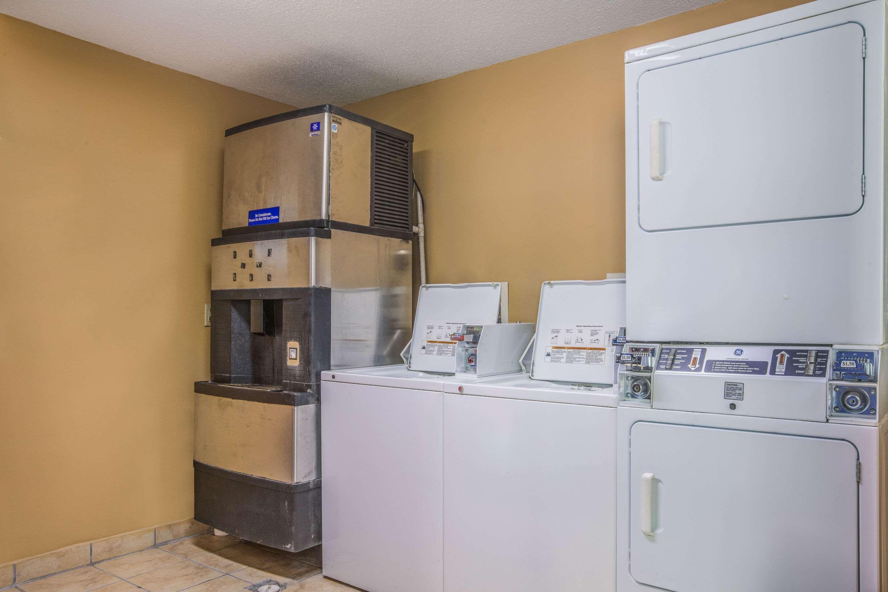 Rodeway Inn & Suites Macon Ngoại thất bức ảnh