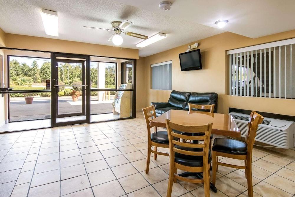 Rodeway Inn & Suites Macon Ngoại thất bức ảnh
