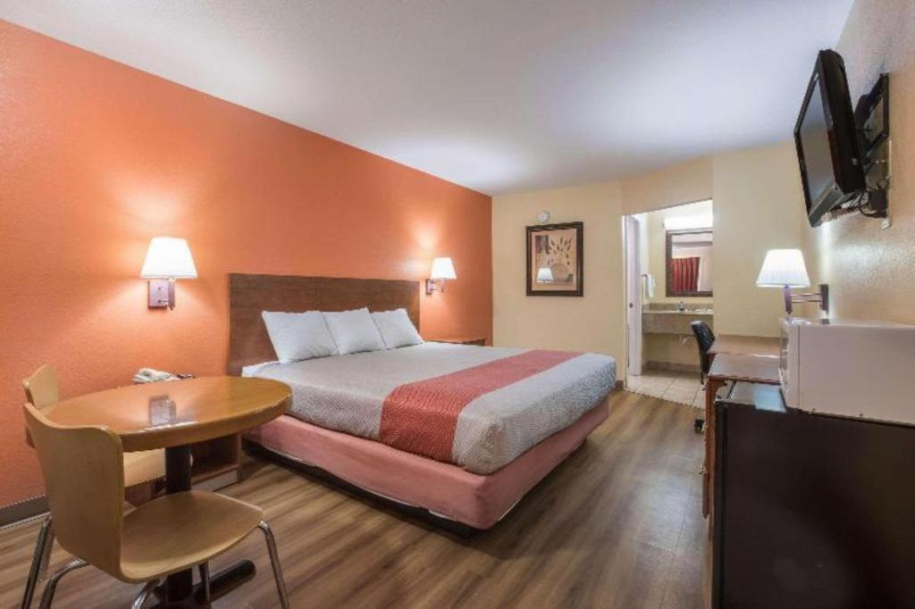 Rodeway Inn & Suites Macon Ngoại thất bức ảnh