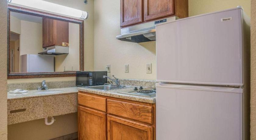 Rodeway Inn & Suites Macon Ngoại thất bức ảnh