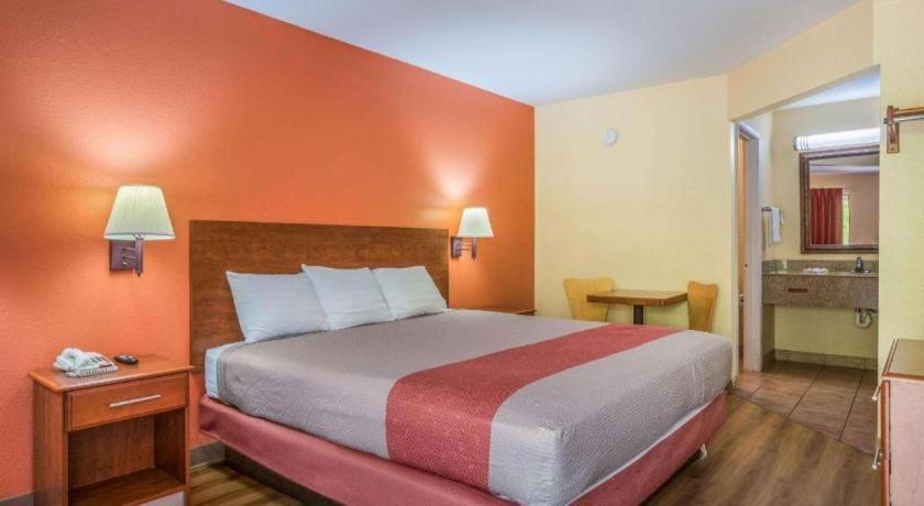 Rodeway Inn & Suites Macon Ngoại thất bức ảnh