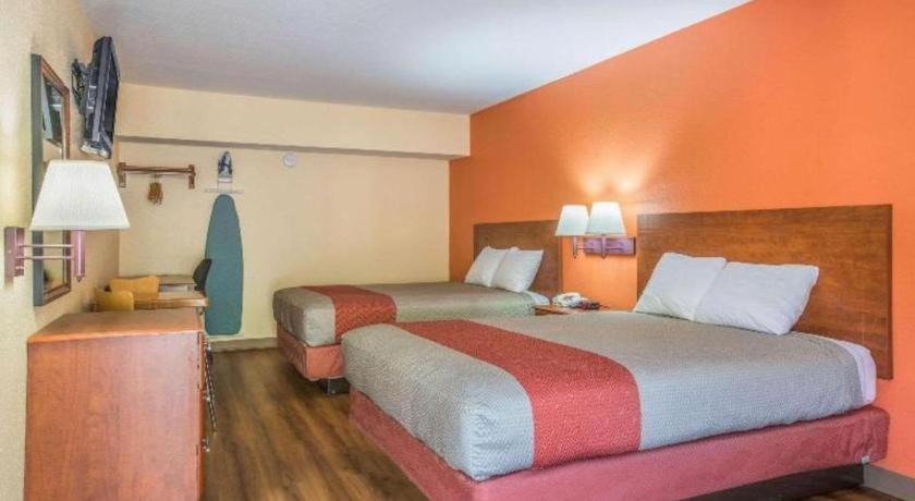 Rodeway Inn & Suites Macon Ngoại thất bức ảnh