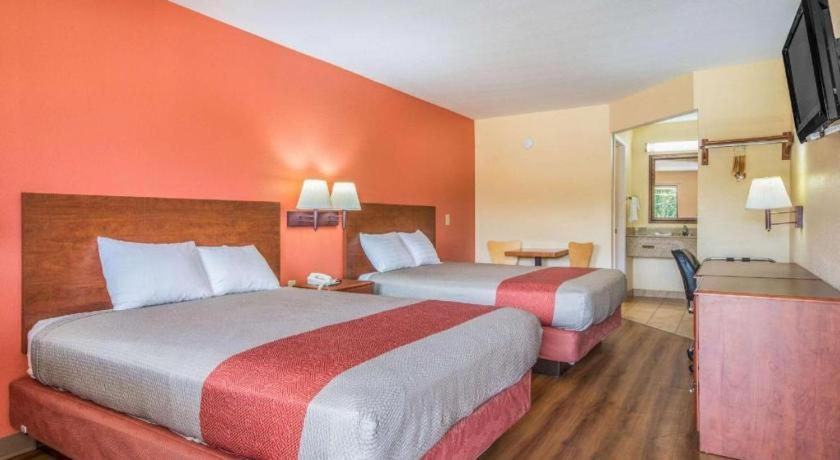 Rodeway Inn & Suites Macon Ngoại thất bức ảnh